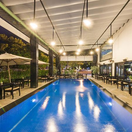 Sea Flower Hotel Дананг Экстерьер фото