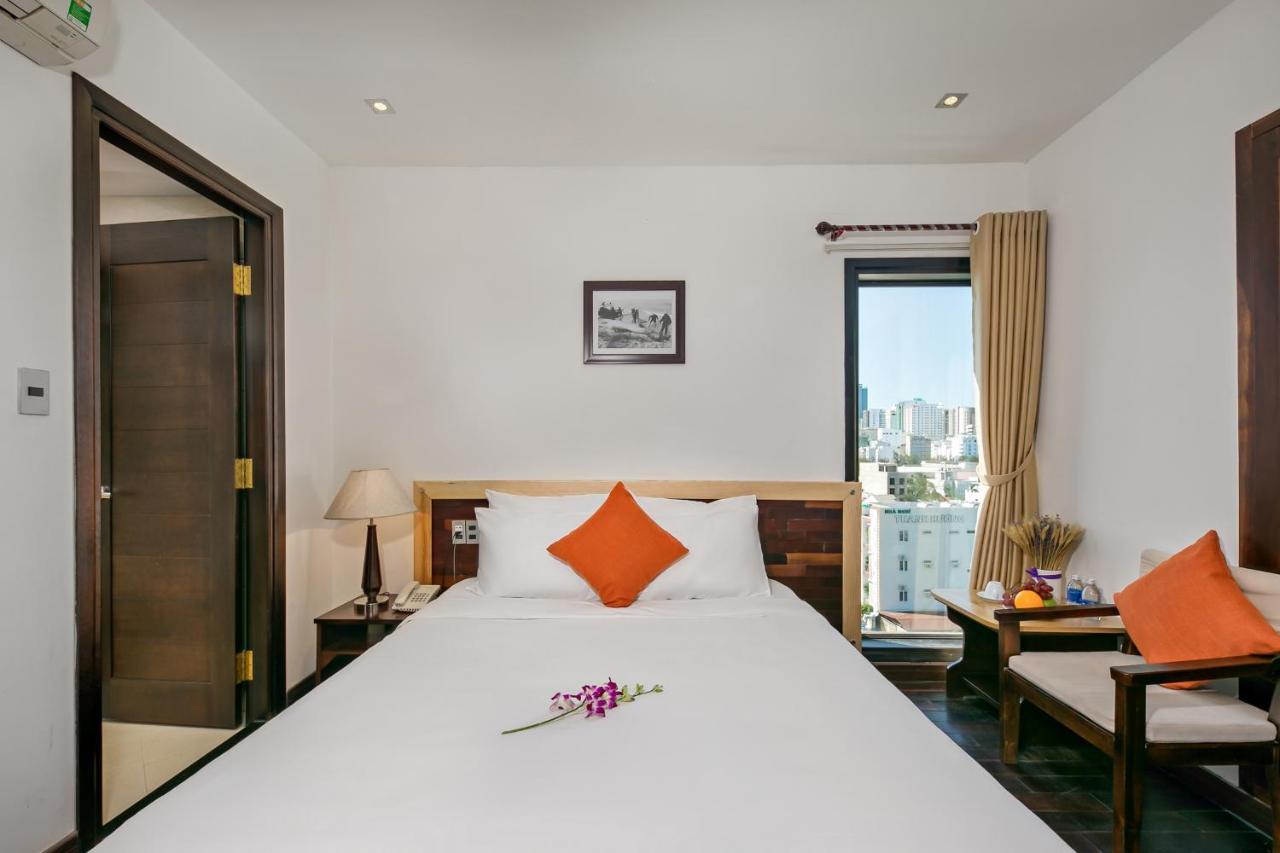 Sea Flower Hotel Дананг Экстерьер фото